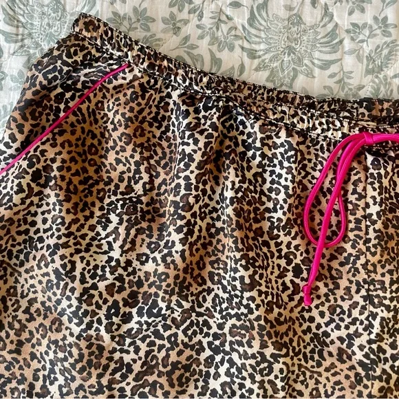 In Bloom Satin Leopard Print Pajama Set - Picture 7 of 8